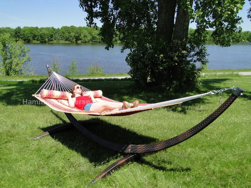 Deluxe Quilted Hammock with Wicker Stand — Hammock Universe Canada