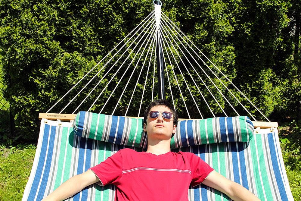 Deluxe Quilted Hammock with Wicker Stand — Hammock Universe Canada