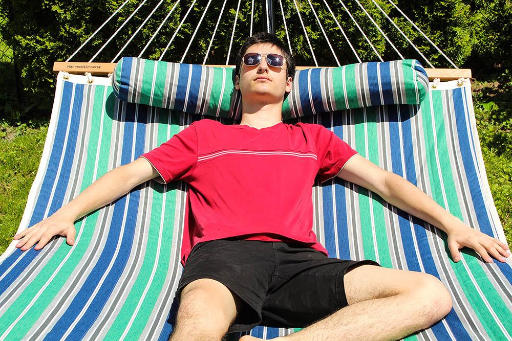 Deluxe Quilted Hammock with Wicker Stand — Hammock Universe Canada