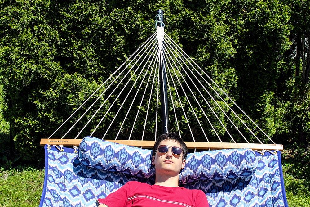 Deluxe Quilted Hammock with Wicker Stand — Hammock Universe Canada